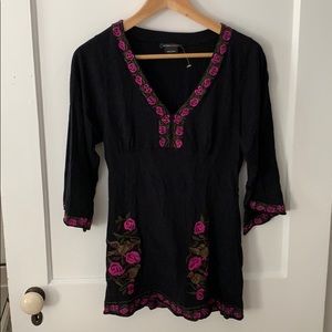 Beautiful black 3/4 bell sleeve shirt.